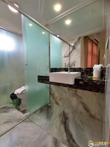 Shower, Condominio CTC Apart Service I near Bar Fernandes