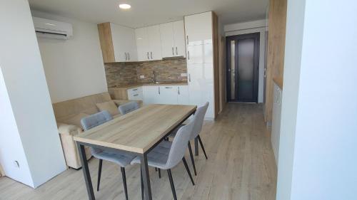 Apartmaji Sopotnik in Jagodje
