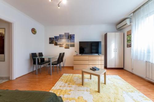 Ernest Apartment, Budapest (photo 9)