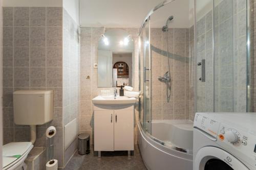 Ernest Apartment, Budapest (photo 10)