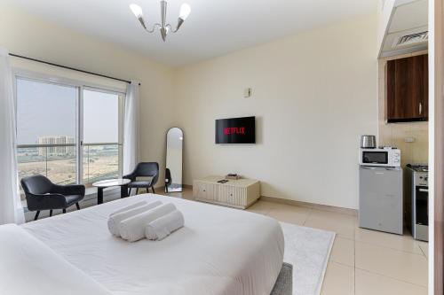 Modern Studio Near Dubai's Top Golf Courses, Дубай (фото 10)