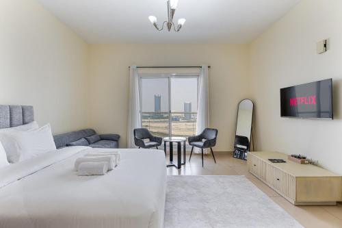 Modern Studio Near Dubai's Top Golf Courses, Дубай (фото 3)