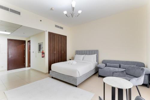 Modern Studio Near Dubai's Top Golf Courses, Дубай (фото 9)