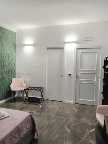 Residenza Angioina, Naples (photo 6)