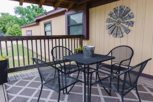 Facilities, Lakefront Cottage - 25 in Calera (OK)