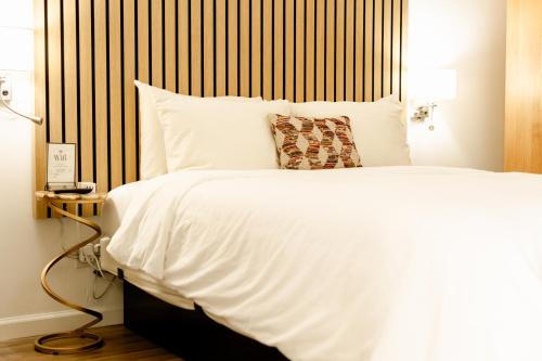 1 queen bed