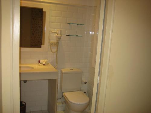 Apartaments Sant Jordi Girona 97 - image 3