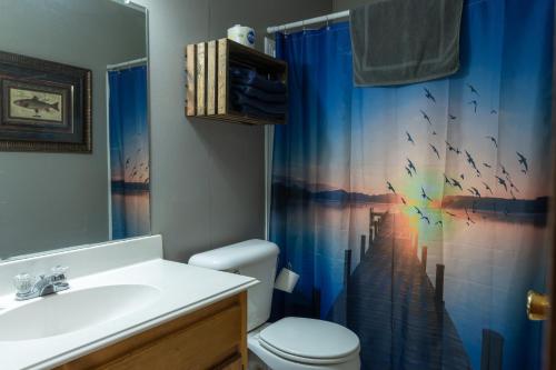 Lakeview Room 2 Queens - 22 in Mead, USA