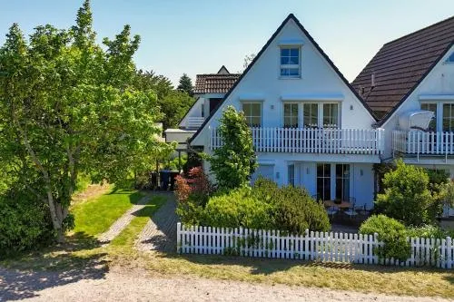 Haus Breeghus Ferienwohnung Seekoje in Breege, Deutschland
