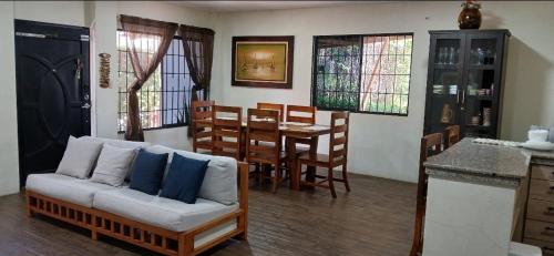 Villa Victoria Bosques de OLON in Olon