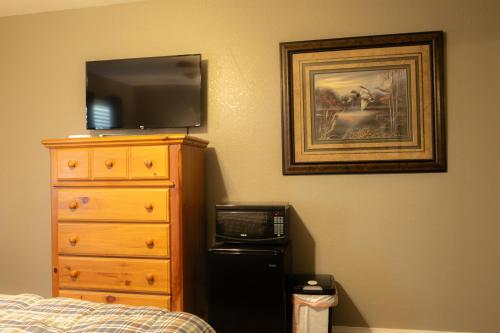 Lakeview Room 2 Queens - 20 in Mead, USA