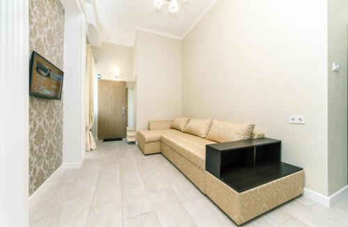 Bogdan Hall DeLuxe - main image
