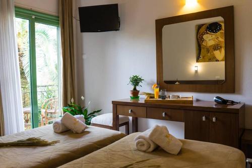 Facilities, Hotel Kostis in Skiathos Island