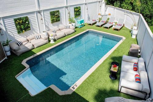 Lush Lodge in Inman Park