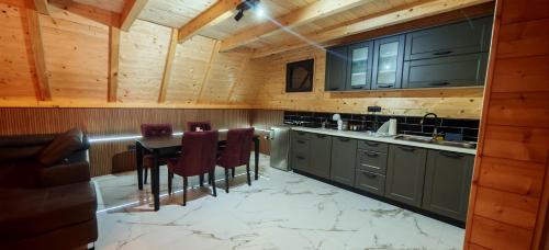 Emin Dom Mionica in Popadić