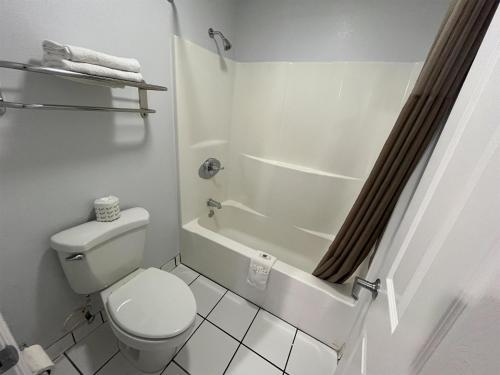 Motel 6-Urbana IL - image 7