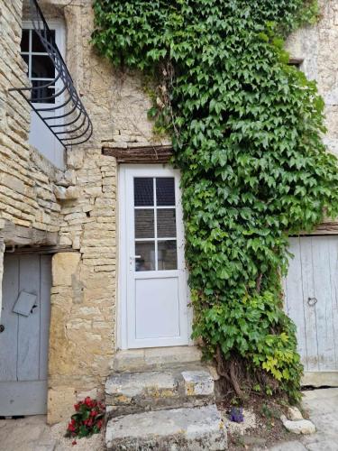 Sissepääs, La Petite Ecluse, maison d'artistes in Tanlay