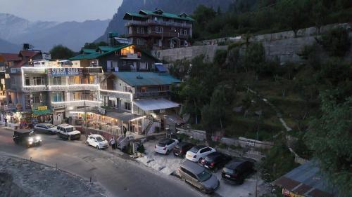 Singh Saab Rooms & Cafe, Manāli