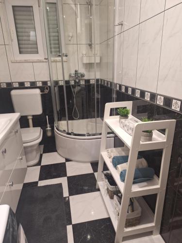 Three-Bedroom Apartment image 4
