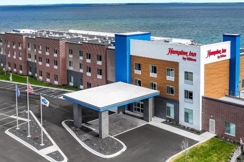 Hampton Inn by Hilton St Ignace Lakefront Mackinac - image 7
