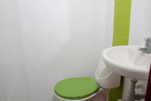 Double Room image 2