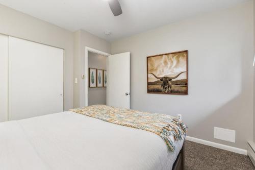 Gorgeous Condo in the Heart of Old Town - image 10