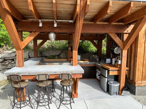 Garden Bay Hideaway - Glamping & RV in Garden Bay (BC)
