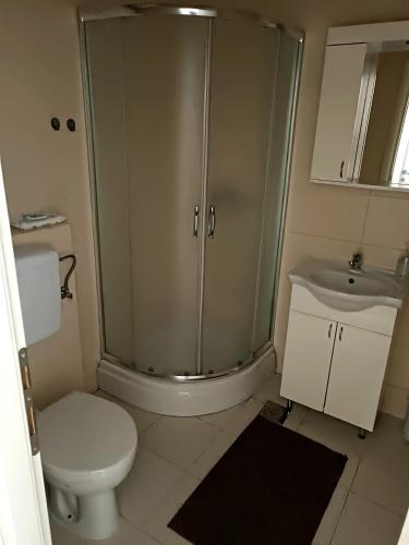Two-Bedroom Apartment image 6
