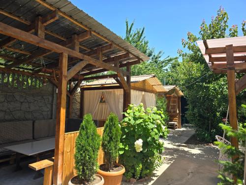 Olga Guest House in Cholpon-Ata