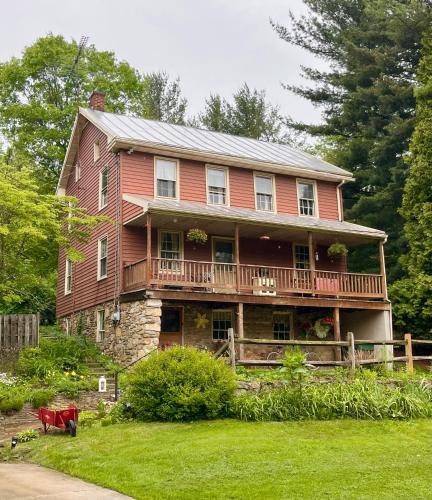 . Snow Daisy Inn