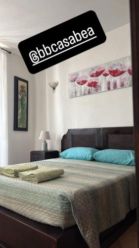 1 queen bed, 1 twin bed