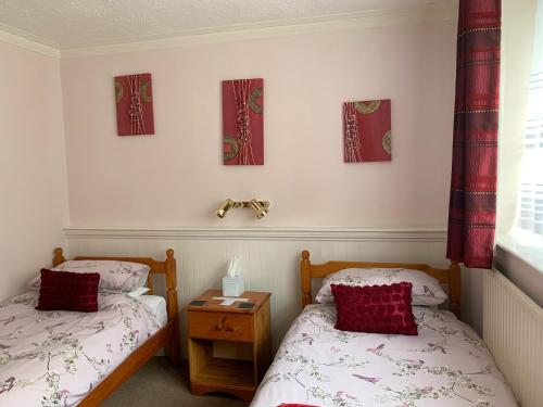 Burleigh House - image 4
