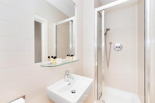 Hyde Park Executive Apartments photo 4