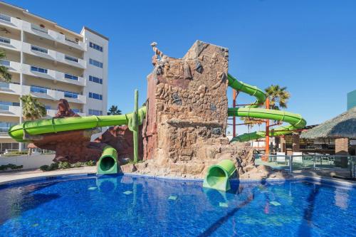 Las Palmas 4BR 4BA Penthouse OV 701 – khách sạn tại Sandy Beach