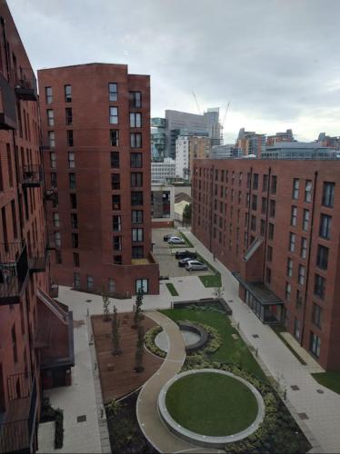 Double Bedroom - Private Bathroom - City Centre, Manchester (photo 9)