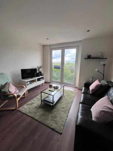 Double Bedroom - Private Bathroom - City Centre, Manchester (photo 10)
