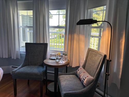 Harbor Inn - image 11