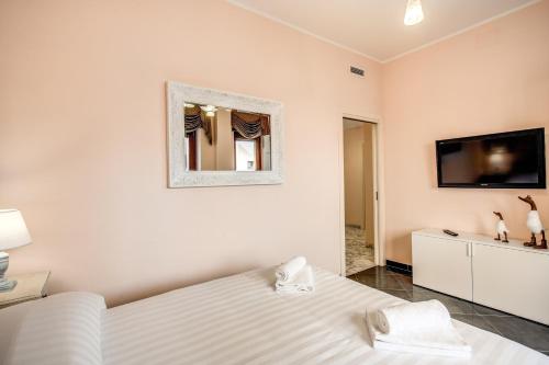 La Dolce Vita Of Via Veneto - Prestigious Apartment With Wonderful Terrace In the Historic Center, Řím (fotografie 6)
