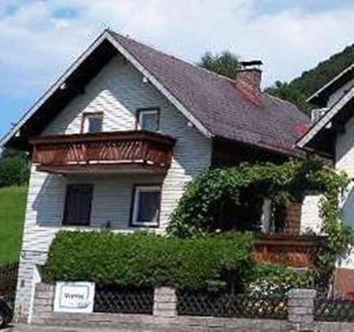 Rooming Green mit Seeblick in Weyregg Am Attersee