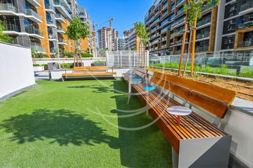 Modern Cozy 1BR Retreat Azizi Riviera Dubai, Dubai (photo 7)
