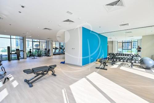 Modern Cozy 1BR Retreat Azizi Riviera Dubai, Dubai (photo 10)
