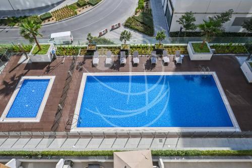 Modern Cozy 1BR Retreat Azizi Riviera Dubai - image 11