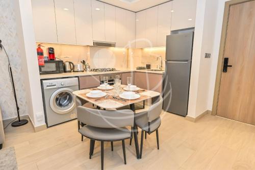 Modern Cozy 1BR Retreat Azizi Riviera Dubai - image 9