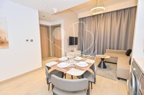 Modern Cozy 1BR Retreat Azizi Riviera Dubai - image 13
