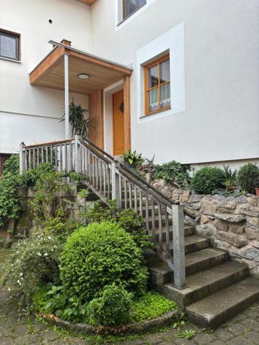2 bedrooms, 4 beds