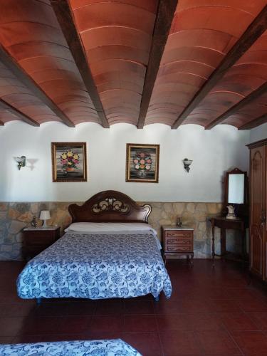Cortijo El Algayubero in Ueskara