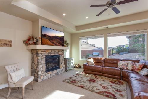 Coral Ridge Resort 4246 COZY, BEAUTIFUL TOWNHOME WITH LOTS OF ADDITIONAL PARKING! thumb 2