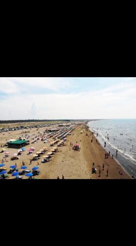 Praia, Villa Daka in Divjake