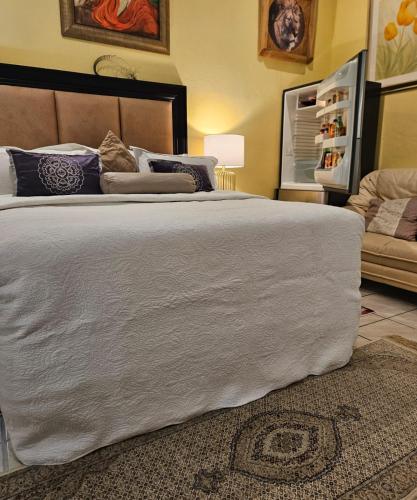 Two-Bedroom Superior Apartment image 10
