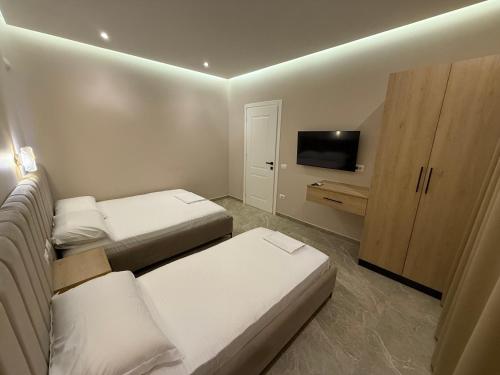 Superior Apartment with Balcony image 5